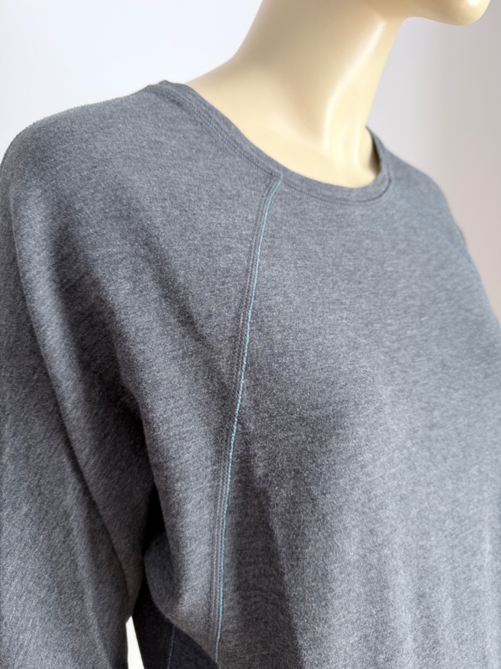 Lululemon Time Out Crew Reversible - Picture 11 of 15